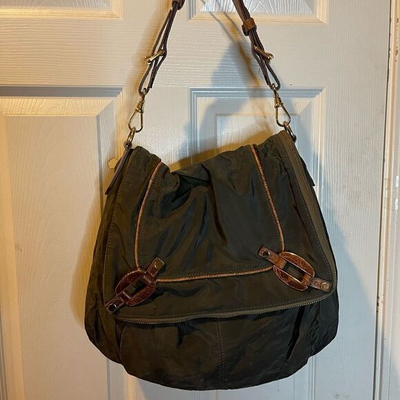 Treesje Olive green nylon with brown trim  slouch shoulder bag gold tone accents - Picture 10 of 10